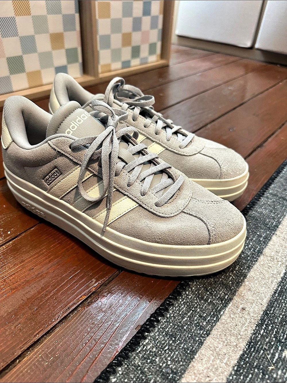 adidas VL Court Bold Shoes (Grey Two / Off White / Core White) ) Gray & White